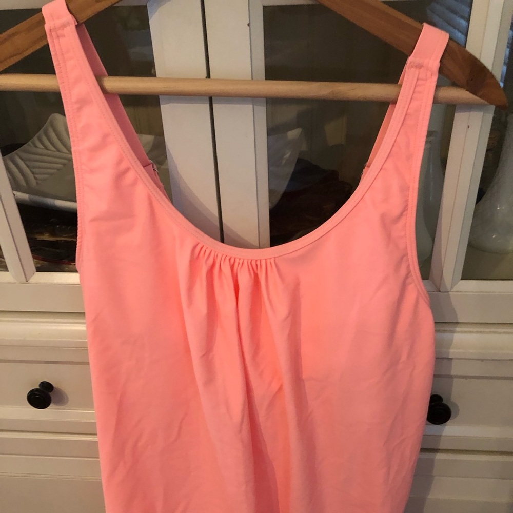 Brand new peach coral tankini never been worn medium